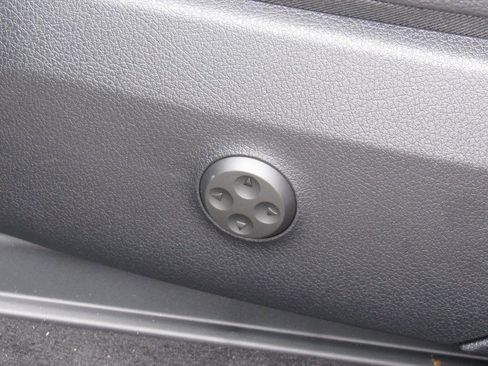 New 2026 Mercedes-Benz GLC 300 4MATIC image 11