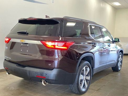 Used 2021 Chevrolet Traverse LT w/ LT Premium Package AWD/4WD image 7
