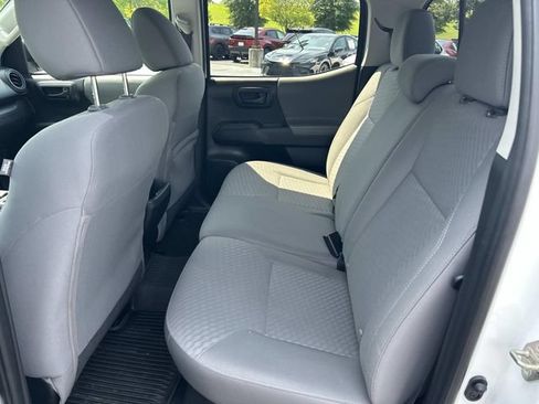 Used 2020 Toyota Tacoma SR AWD/4WD image 16