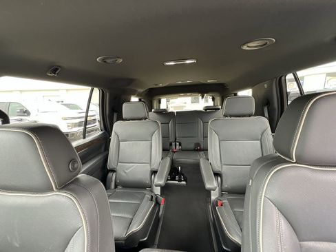 Used 2021 Chevrolet Tahoe Premier image 16