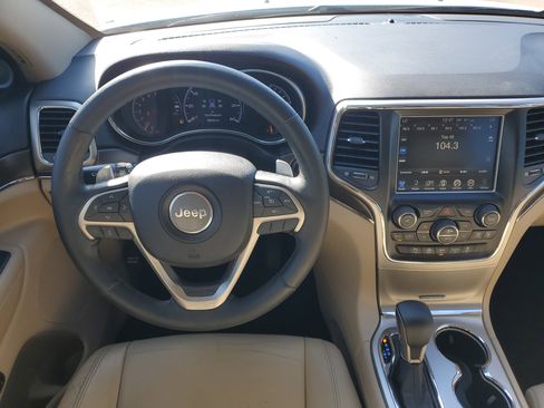 Used 2017 Jeep Grand Cherokee Limited image 27