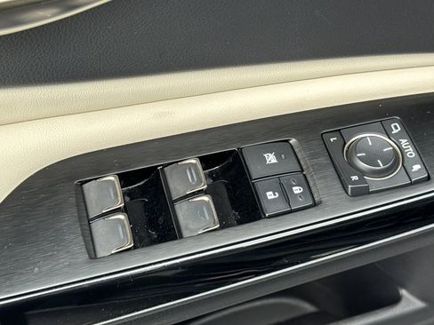 Used 2025 Lexus ES 300h w/ Premium Package FWD image 14