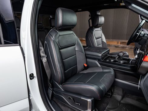 Used 2025 Ford F150 Raptor image 31