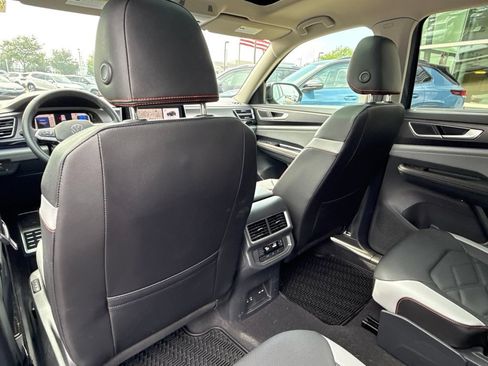Used 2024 Volkswagen Atlas Peak Edition SEL AWD/4WD image 20