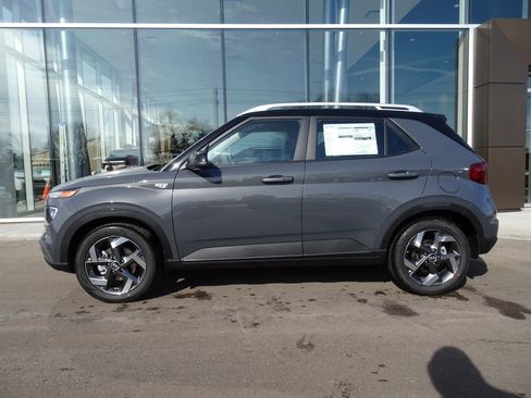 New 2026 Hyundai Venue SEL image 2