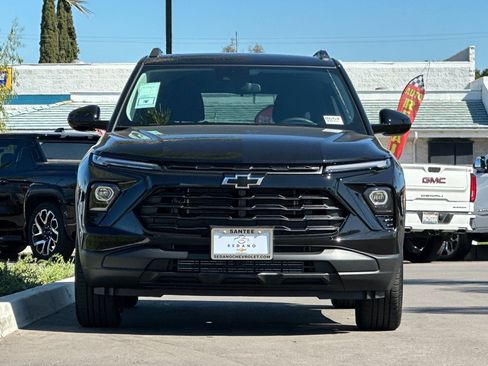 New 2026 Chevrolet TrailBlazer LT w/ Midnight Edition FWD image 9