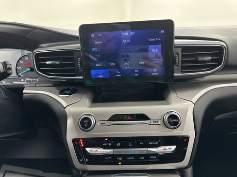 Used 2022 Ford Explorer XLT w/ Equipment Group 202A image 41