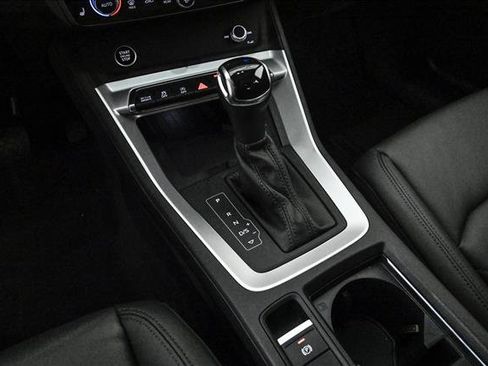 Certified 2025 Audi Q3 2.0T Premium w/ Convenience Package image 12