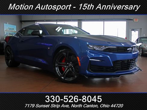 Used 2020 Chevrolet Camaro SS image 2