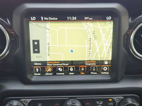 Used 2020 Jeep Wrangler Unlimited Sahara AWD/4WD image 17