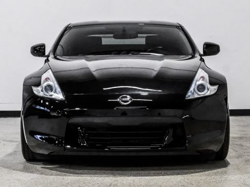 Used 2012 Nissan 370Z Touring w/ Sport Pkg RWD image 3