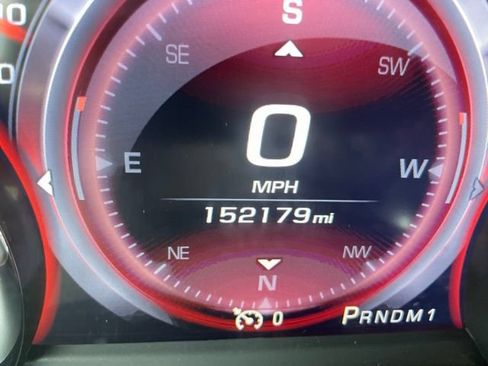 Used 2016 GMC Sierra 2500 Denali w/ Duramax Plus Package AWD/4WD image 10