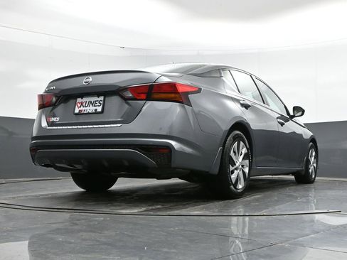 Used 2020 Nissan Altima 2.5 S FWD image 39