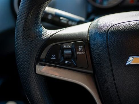 Used 2015 Chevrolet Sonic LT image 31