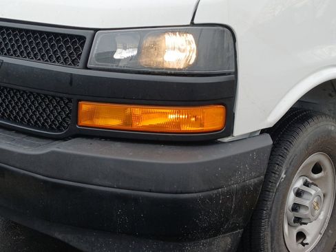 Used 2025 Chevrolet Express 2500 Extended w/ Communications Package image 25