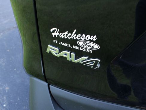 Used 2023 Toyota RAV4 XLE AWD/4WD image 9