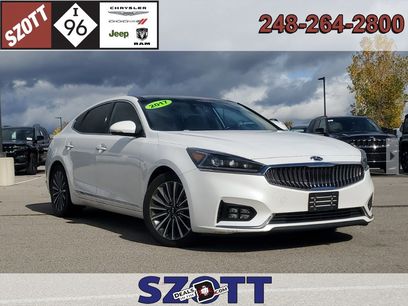 Used 2017 Kia Cadenza Technology
