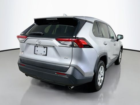 Used 2023 Toyota RAV4 LE FWD image 4