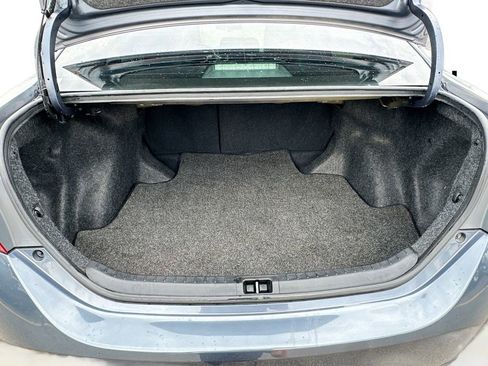 Used 2017 Toyota Corolla SE image 31