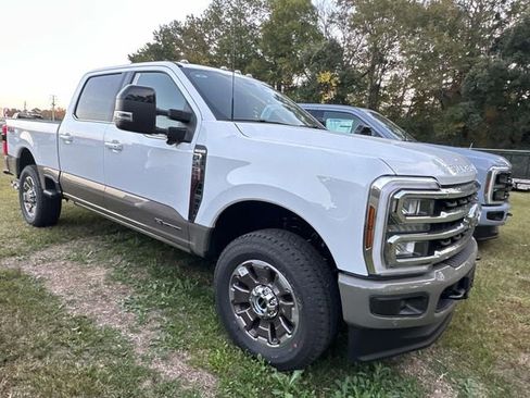 New 2026 Ford F250 King Ranch w/ FX4 Off-Road Package image 15