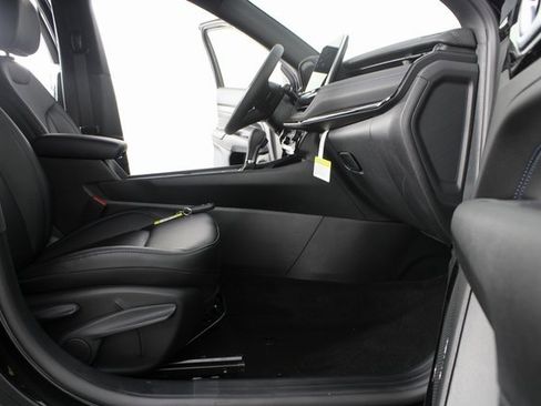 New 2026 Jeep Compass Limited w/ Limited Altitude Pack image 19