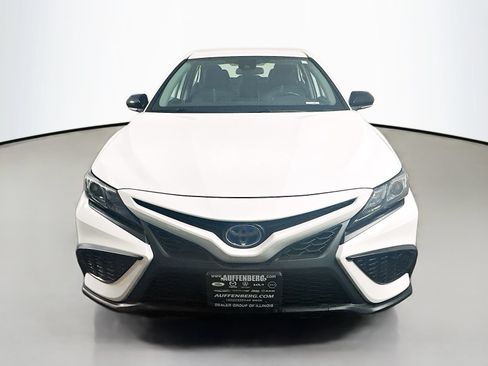 Used 2023 Toyota Camry SE FWD image 2