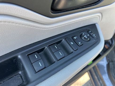 Used 2019 Honda Odyssey EX-L image 18