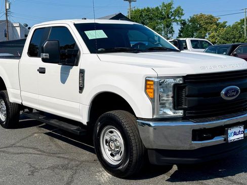 Used 2019 Ford F250 XL w/ XL Value Package AWD/4WD image 4