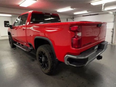 Used 2022 Chevrolet Silverado 2500 LT w/ Convenience Package image 6