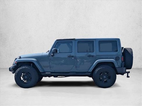 Used 2015 Jeep Wrangler Unlimited Sahara AWD/4WD image 8