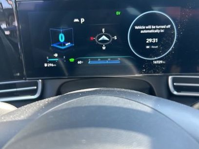 Used 2023 Hyundai Elantra Limited w/ Preferred Accessory Package