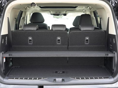 New 2025 INFINITI QX80 Sensory image 39