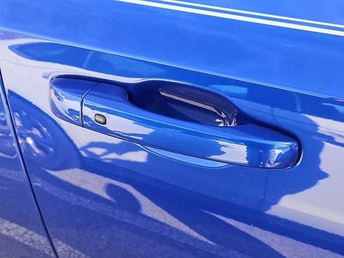 Used 2019 Chrysler 300 Touring w/ Chrome Appearance Package image 24