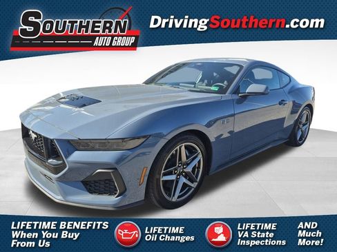 Used 2025 Ford Mustang GT image 1