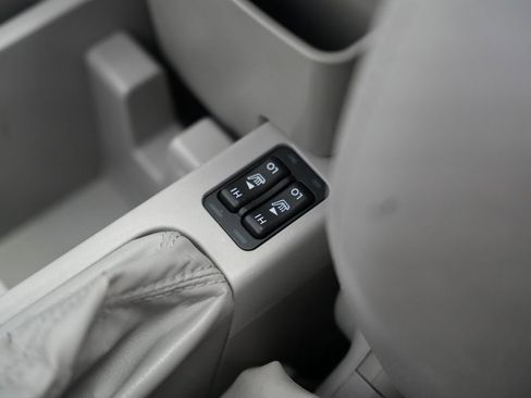 Used 2011 Subaru Forester 2.5X Premium w/ All-Weather Pkg image 26