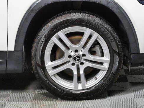 Used 2021 Mercedes-Benz GLB 250 4MATIC image 38