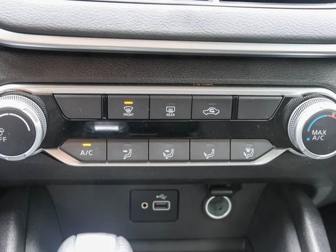 Used 2024 Nissan Altima 2.5 S FWD image 16