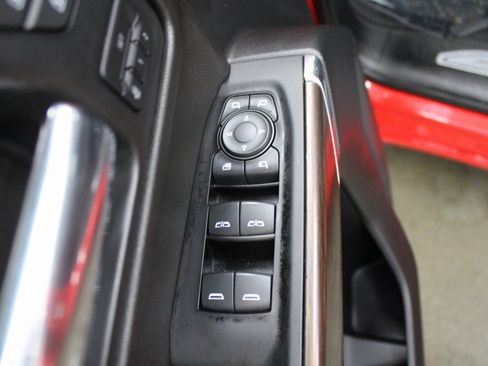 Used 2019 GMC Sierra 1500 SLT w/ LPO, GMC Protection Package image 17