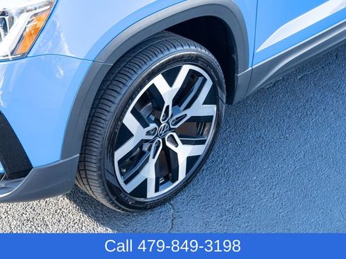Used 2022 Volkswagen Taos SEL image 10