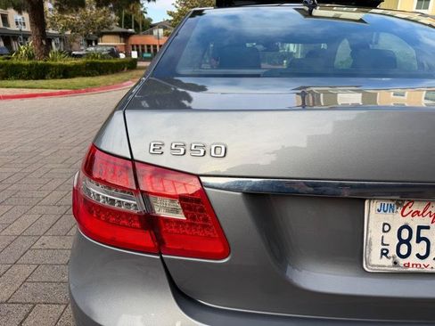 Used 2010 Mercedes-Benz E 550 Sedan image 21