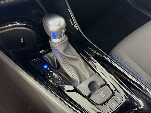 Used 2020 Toyota C-HR XLE image 19