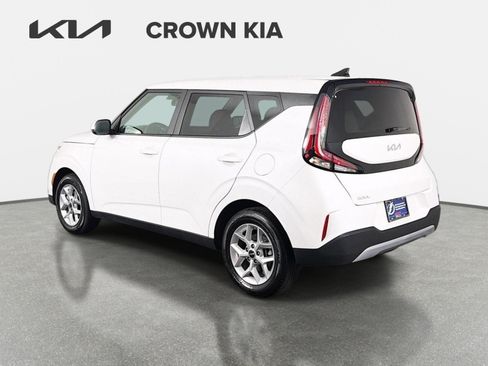 Certified 2025 Kia Soul LX w/ LX Technology Package FWD image 7
