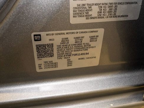 Used 2024 Chevrolet Silverado 2500 LT w/ Convenience Package image 20