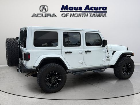 Used 2022 Jeep Wrangler Unlimited Sahara AWD/4WD image 12