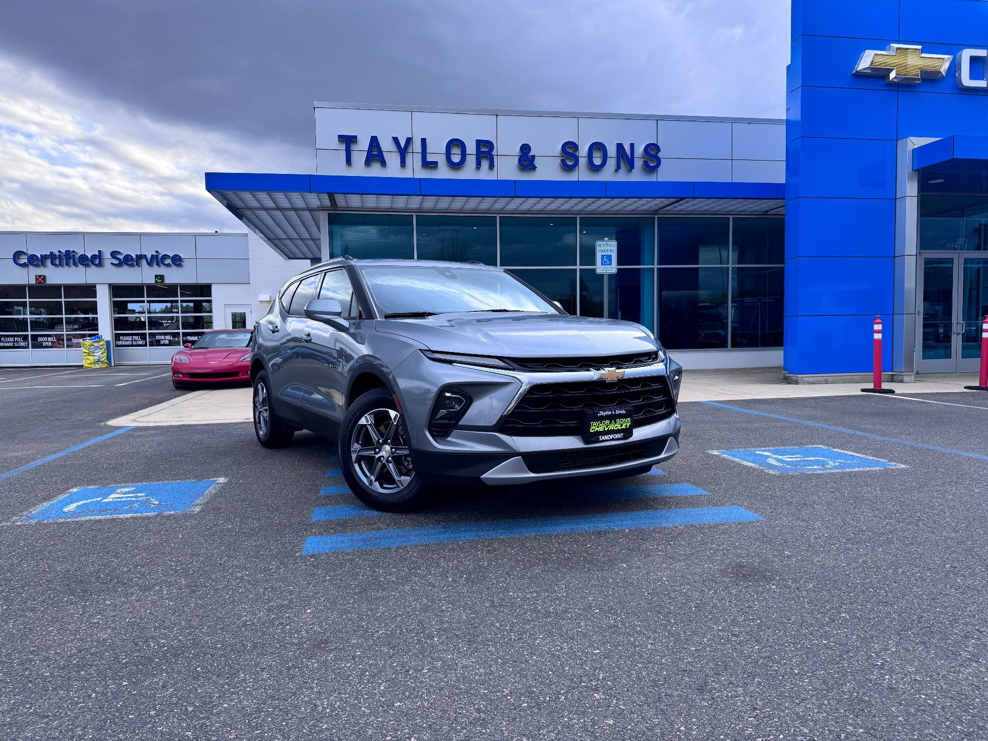 Used 2025 Chevrolet Blazer LT w/ Convenience Package AWD/4WD image 1