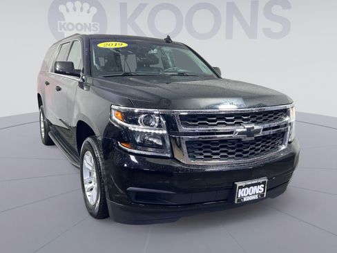 Used 2019 Chevrolet Suburban LT image 10
