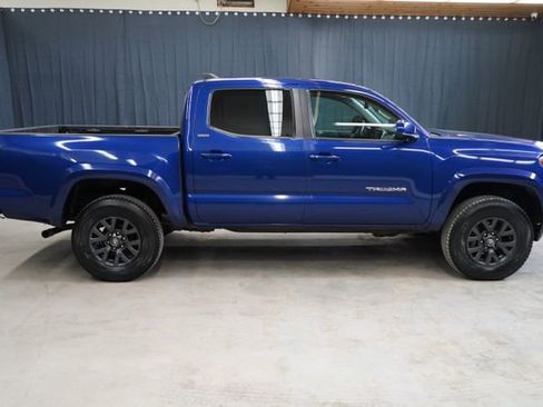 Used 2022 Toyota Tacoma SR5 AWD/4WD image 8