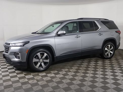 Used 2023 Chevrolet Traverse LT w/ LT Premium Package AWD/4WD image 21