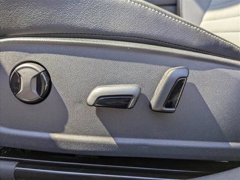 New 2026 Volkswagen Jetta SE FWD image 11