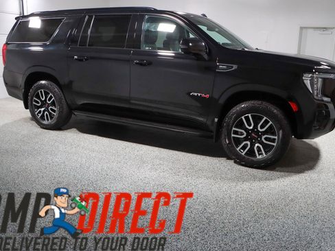 Used 2024 GMC Yukon XL AT4 w/ Technology Package image 6